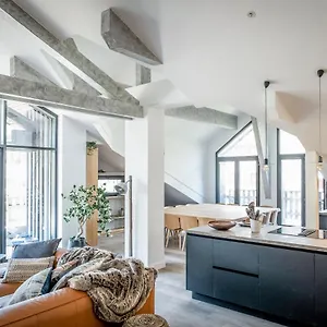 https://chalets-patchwork.hotels-rhonealpes.com